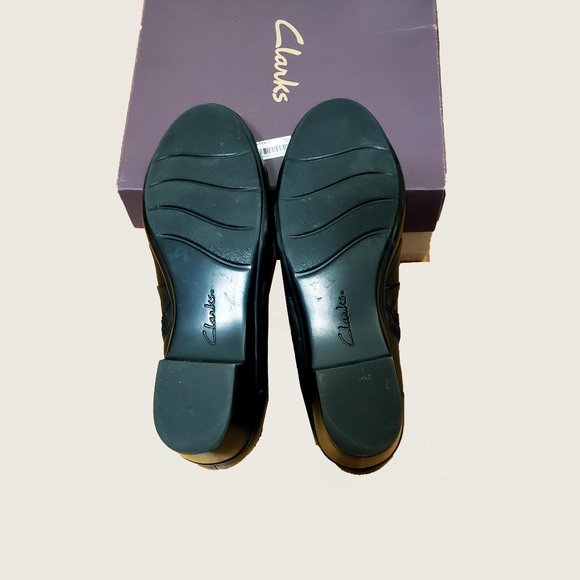 Clarks Malia Hue Booties - Picture 8 of 8